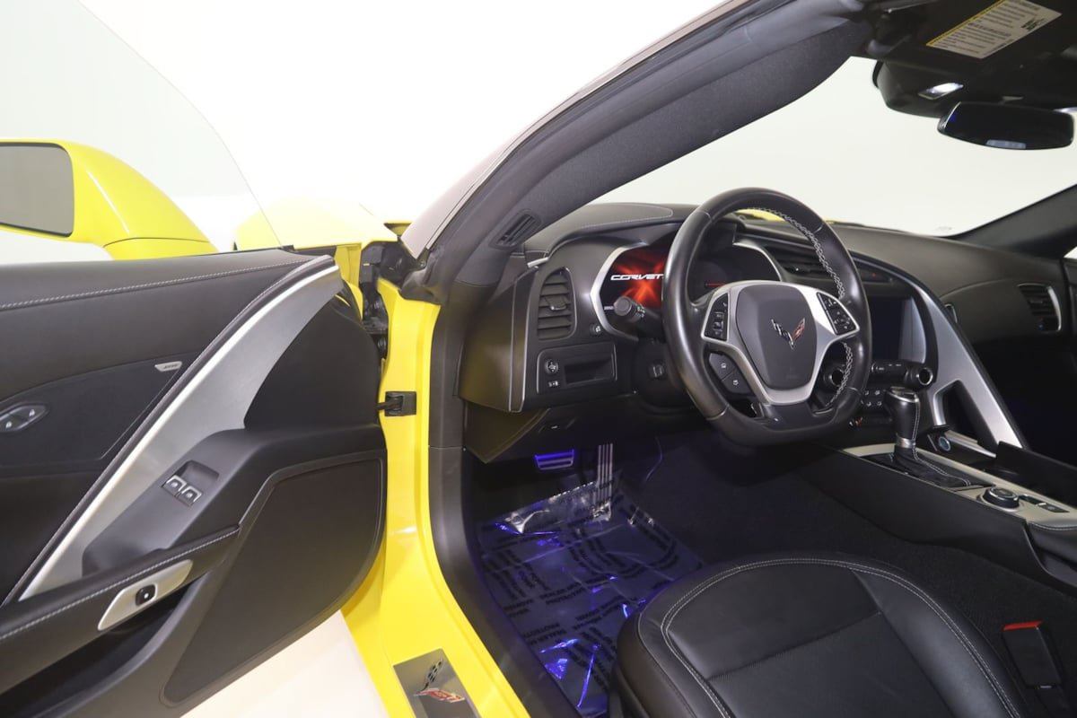Used 2016 Chevrolet Corvette Stingray Coupe RWD image 65