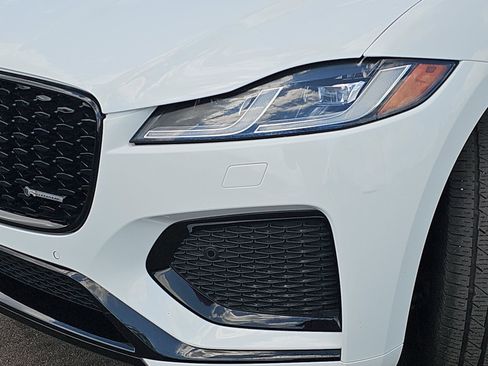 Used 2024 Jaguar F-PACE R-Dynamic S AWD/4WD image 33