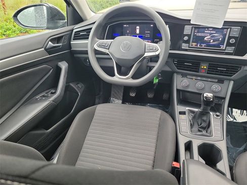 Certified 2022 Volkswagen Jetta S image 10