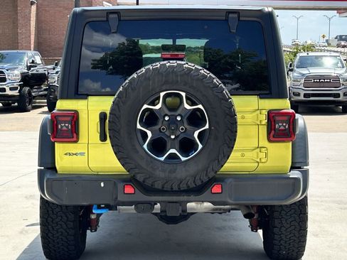 Used 2023 Jeep Wrangler Unlimited Rubicon 4xe w/ Cold Weather Group AWD/4WD image 5