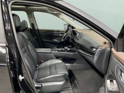 Certified 2023 Nissan Rogue SV w/ SV Premium B Package AWD/4WD image 19