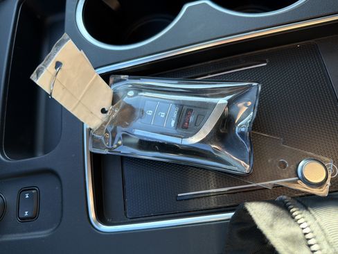 Used 2025 Acura MDX SH-AWD image 37