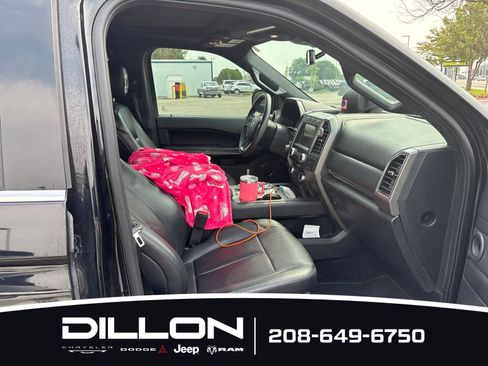 Used 2019 Ford Expedition XLT w/ Equipment Group 202A AWD/4WD image 12
