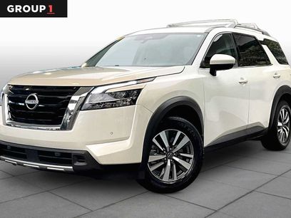 Used 2024 Nissan Pathfinder SL