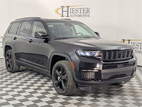 Used 2023 Jeep Grand Cherokee L Limited w/ Luxury Tech Group II image 2