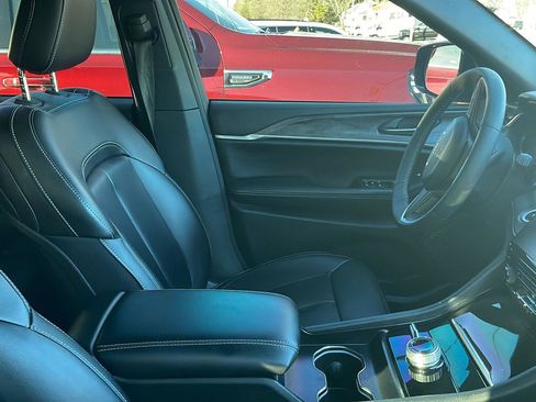 Used 2024 Jeep Grand Cherokee Limited w/ Black Appearance Package image 7