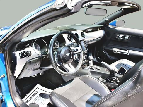 Used 2018 Ford Mustang Premium image 17