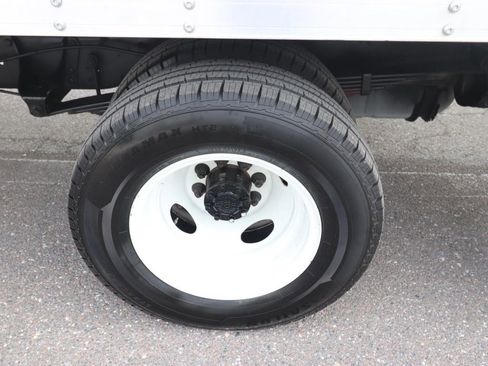 Used 2023 Ford E-350 and Econoline 350 Super Duty w/ Power Windows & Locks Group image 17