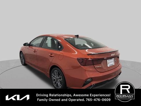 Used 2023 Kia Forte GT-Line w/ GT-Line Premium Package FWD image 3