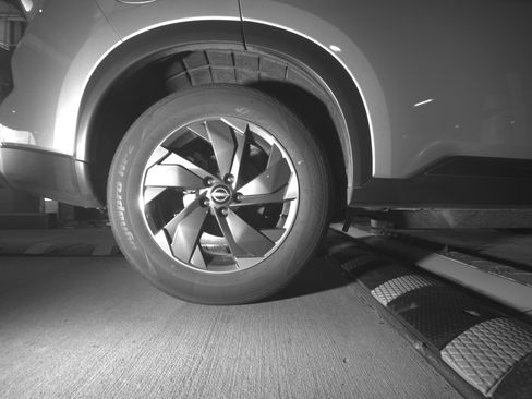 Used 2025 Nissan Rogue SV image 15