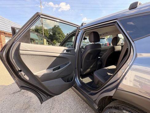 Used 2021 Hyundai Tucson Value AWD/4WD image 16