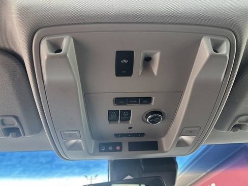 Used 2019 Cadillac Escalade ESV Luxury image 7