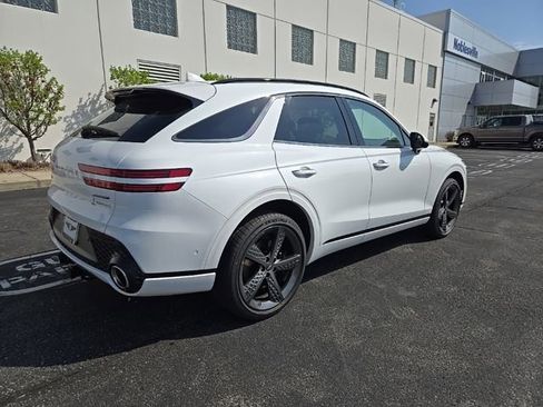 Used 2025 Genesis GV70 3.5T Sport w/ Sport Advanced Package image 8