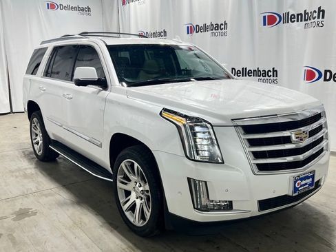 Used 2019 Cadillac Escalade Luxury AWD/4WD image 8