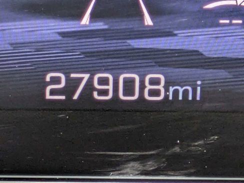 Used 2024 Chevrolet Traverse LT w/ Enhanced Driving Package FWD image 30