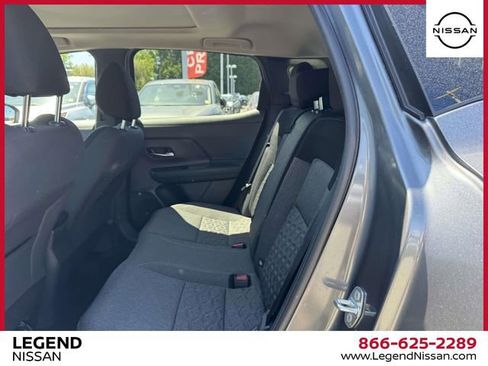 Used 2025 Nissan Kicks SV w/ SV Premium Package AWD/4WD image 11