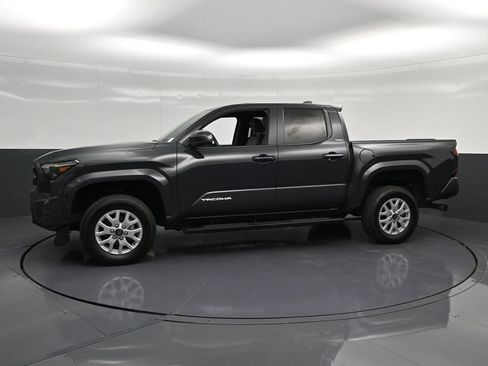 Used 2025 Toyota Tacoma SR5 RWD image 7