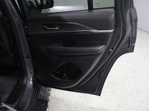 Certified 2024 Jeep Grand Cherokee Limited AWD/4WD image 21