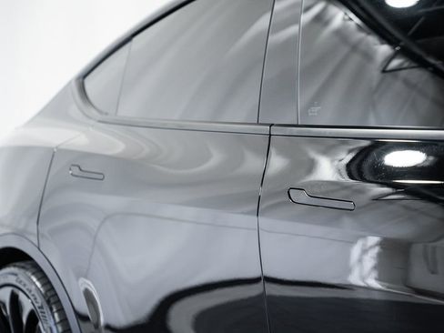 Used 2020 Tesla Model Y Performance image 22