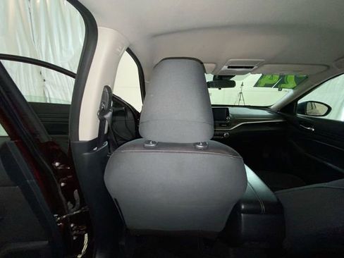 Used 2024 Nissan Altima 2.5 SV FWD image 35
