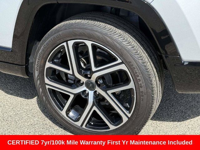 Used 2025 Jeep Compass Limited w/ Elite Group AWD/4WD image 11