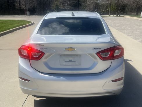 Used 2017 Chevrolet Cruze Premier image 9