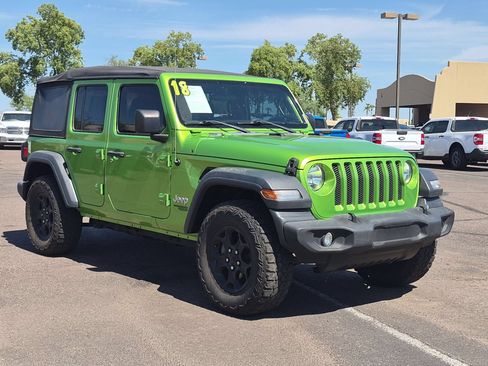 Used 2018 Jeep Wrangler Unlimited Sport AWD/4WD image 3