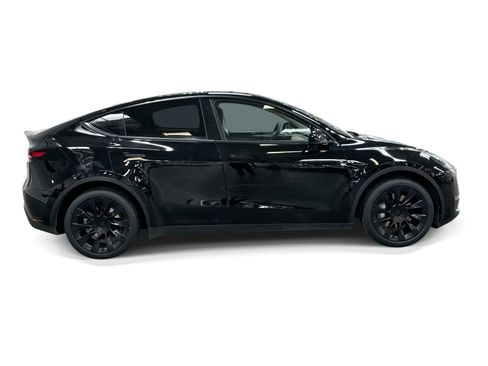 Certified 2023 Tesla Model Y Long Range AWD/4WD image 7
