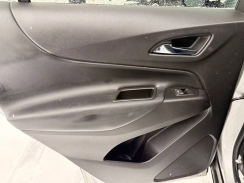 Used 2019 Chevrolet Equinox LT w/ Driver Convenience Package image 42