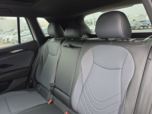 New 2026 Volkswagen Tiguan SE R-Line AWD/4WD image 11