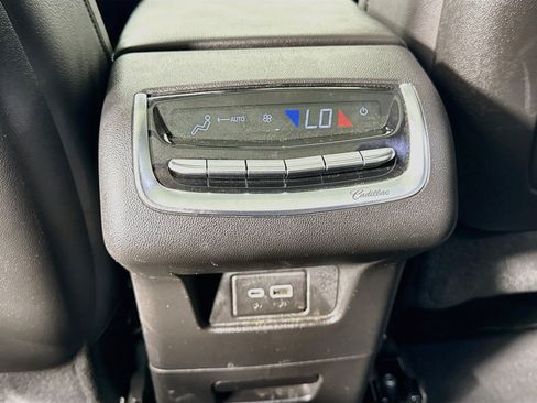 Used 2021 Cadillac XT6 Luxury FWD image 28