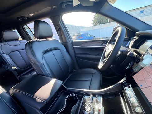 New 2026 Jeep Grand Cherokee L Limited w/ Limited Altitude Package image 20