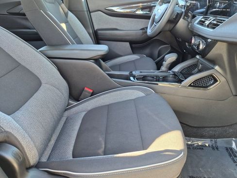Used 2024 Chevrolet TrailBlazer LT w/ Driver Confidence Package FWD image 20