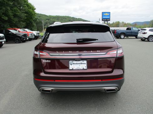 Used 2022 Lincoln Nautilus Reserve w/ Luxury Package AWD/4WD image 6