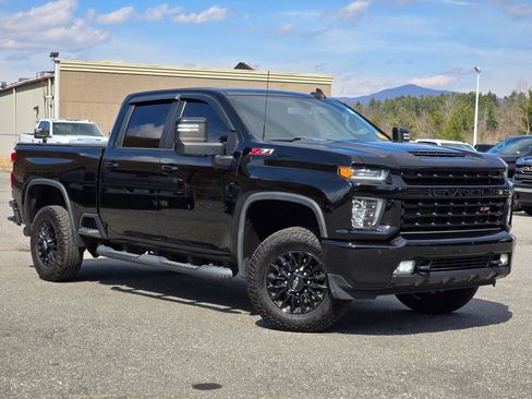 Used 2021 Chevrolet Silverado 2500 LT w/ Midnight Edition image 12