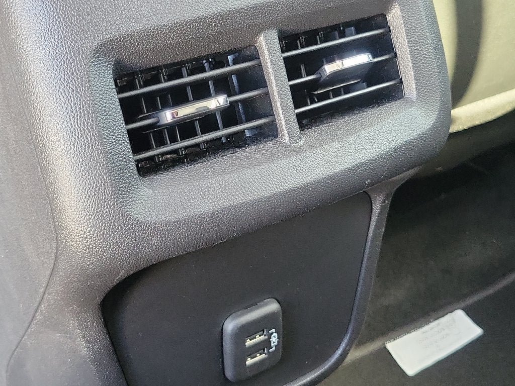 Used 2024 GMC Terrain SLE FWD image 11