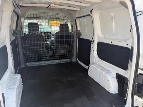 Used 2020 Nissan NV200 S FWD image 17