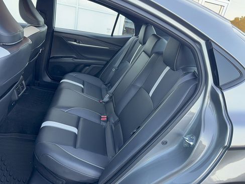 Used 2025 Toyota Camry SE w/ Convenience Package AWD/4WD image 15