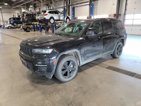 Used 2023 Jeep Grand Cherokee L Limited w/ Luxury Tech Group II AWD/4WD image 3