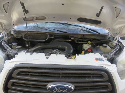 Used 2017 Ford Transit 250 130 Medium Roof RWD image 38