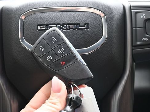 Used 2024 GMC Sierra 3500 Denali Ultimate AWD/4WD image 42