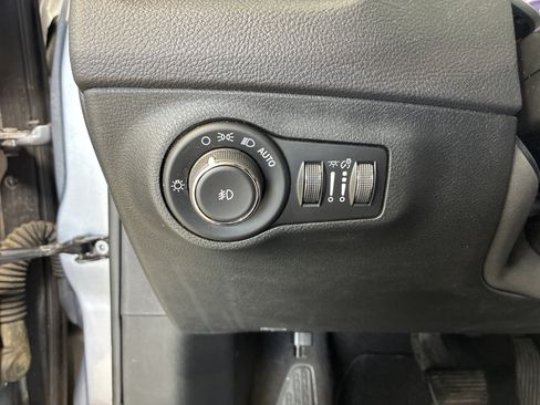 Used 2018 Jeep Compass Limited AWD/4WD image 22