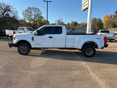 Used 2022 Ford F350 XL w/ Power Equipment Group image 2
