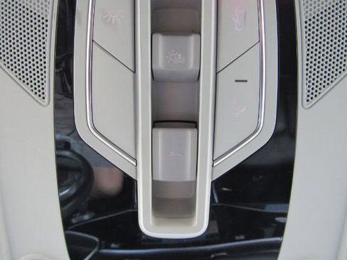 Used 2022 Audi Q7 3.0T Premium w/ Convenience Package image 56