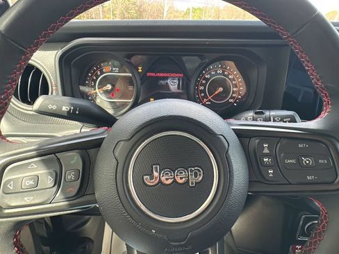 Used 2024 Jeep Wrangler Unlimited Rubicon image 29
