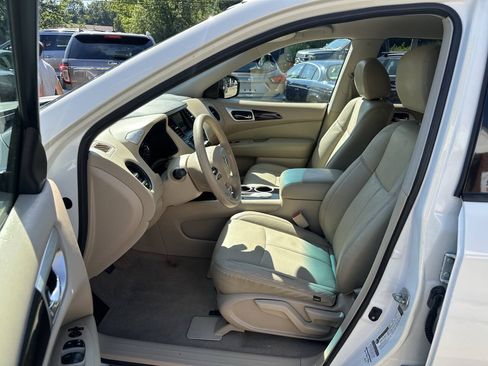 Used 2015 Nissan Pathfinder S FWD image 19
