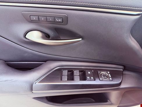 Certified 2020 Lexus ES 350 w/ Premium Package image 18