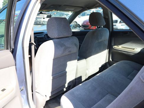 Used 2003 Toyota Camry LE FWD image 11