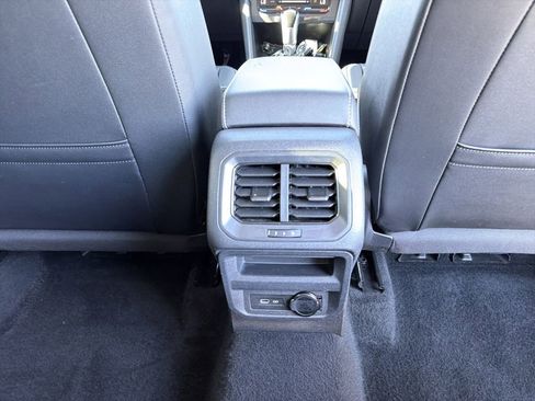 Used 2023 Volkswagen Tiguan SE FWD image 22