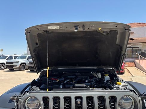 Used 2020 Jeep Gladiator Rubicon w/ Uconnect 4C Nav & Sound Group image 52